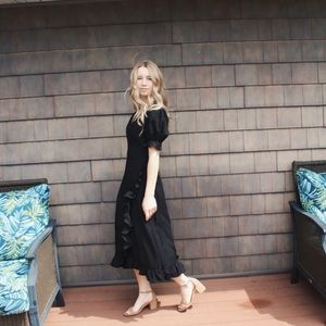 Ruffle Trim Short Sleeve Midi dress black puff sleeve